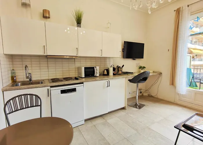 Mythique Miramar Croisette Terrasse Clim Parking Wifi Apartamento